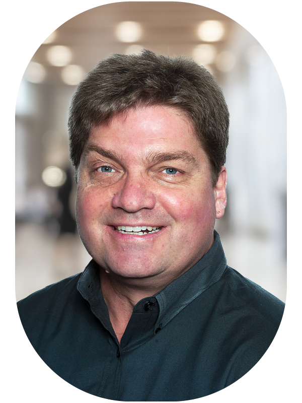 Professional Headshot of Kevin Knell